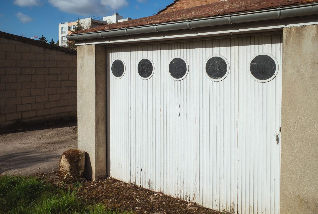 Garage door service in Wichita, KS