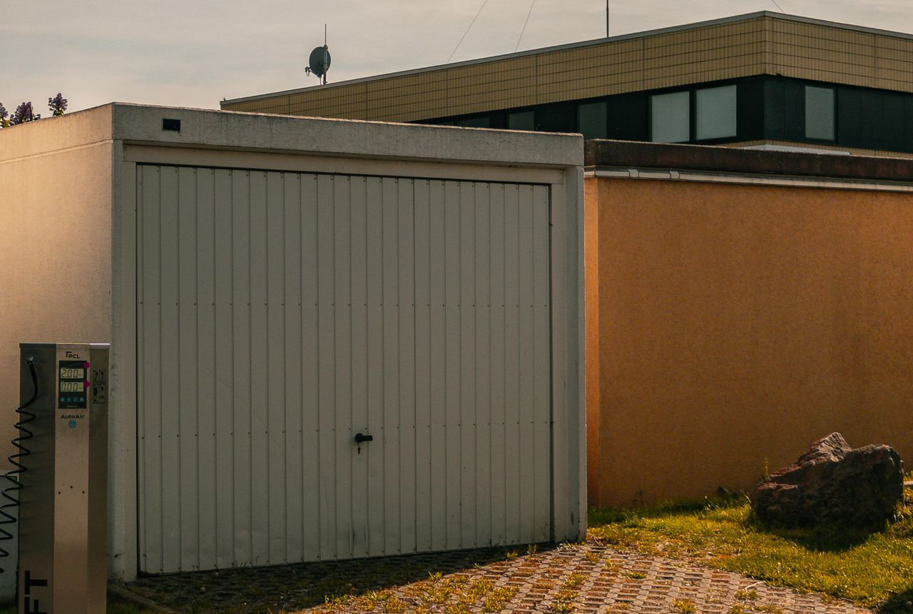 Garage door service in Wichita, KS